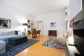 Living area - 3-Bedroom, 3-Bathroom Premium Vatican Apartment - Free Luggage Storage Included (Roma)