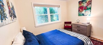 The Cozy Cherokee - w/ King Bed