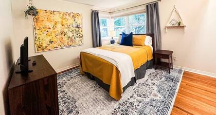 The Cozy Cherokee - w/ King Bed