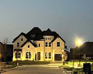 Exterior - Huge 4 bdrm house in Fate with theater room, Pool table, & private pool/jacuzzi. (Rockwall)