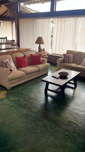 Cozy and spacious mountain house in the center of Lavras Novas.
