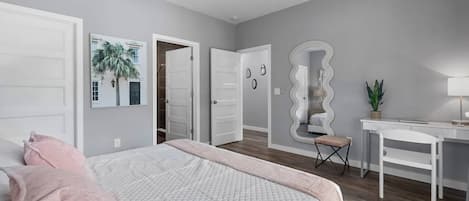 4 bedrooms, desk, iron/ironing board, travel crib