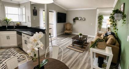 Charming Flat in Winter Park!