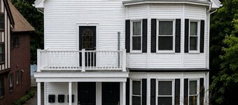 Old Willow Bay : Coastal Victorian 2BR in Salem
