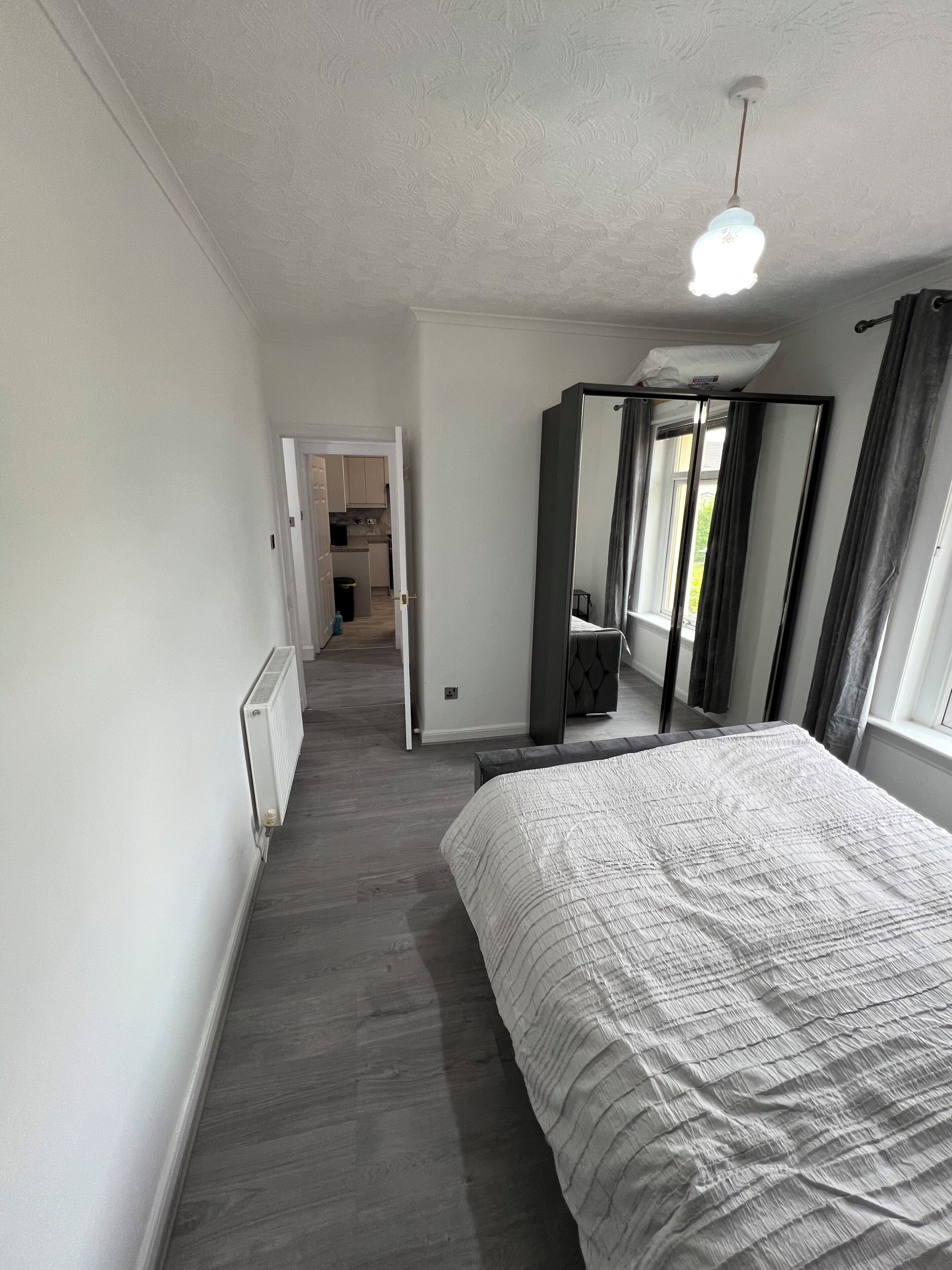2 bedrooms, iron/ironing board, travel crib, WiFi (free)
