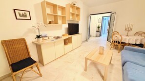 Living area - Vrbo Property (Nice)
