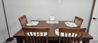 Sunset Farm Apartment just outside of Pendleton-brand new 800 sf