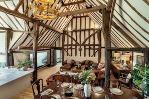 Dining - Maggie Thaxted Barn Collection
Beautiful 4-bedroom Barn-ideal Countryside escape (Thaxted)