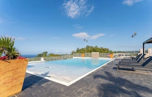 Outdoor pool - Peli luxe Suite (Ocho Rios)