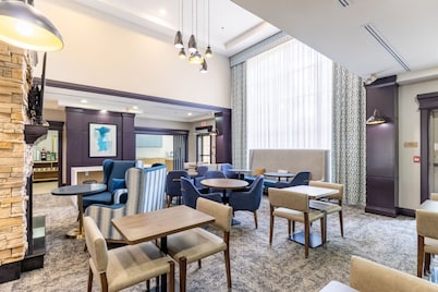 ADA Suite | Roll-In Shower | Breakfast Included