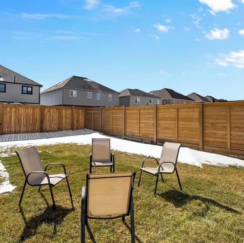 Wonderful studio unit with central AC and separate entrance in Niagara Falls.