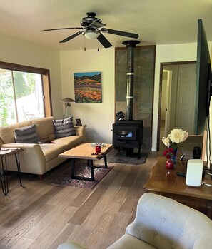 Living area - Your month-long stay on the Russian River in 3 bedroom sun-filled house (Monte Rio)