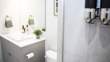 Apartment, Mountain View | Bathroom