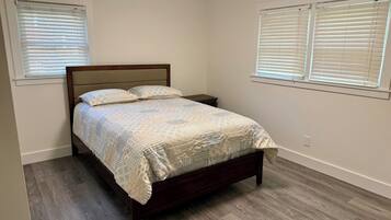 3 chambres, fer et planche à repasser, Wi-Fi gratuit, draps fournis