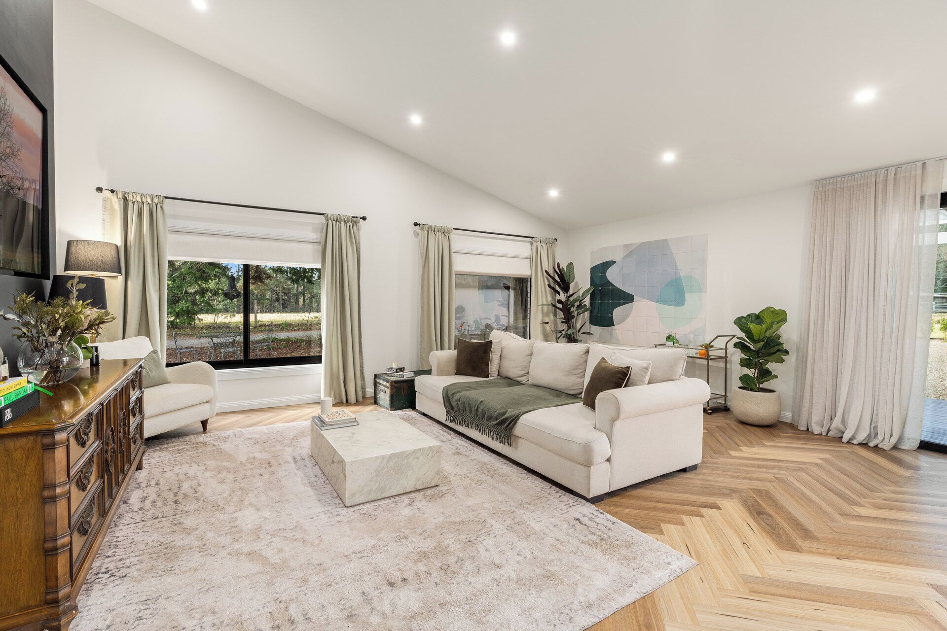 Elegant Country Escape Set On 3 Beautiful Acres - Bundanoon