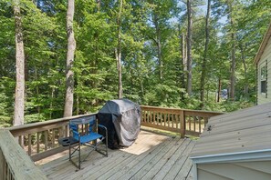 Terrace/patio - lake-house on Sebago, 2-bedrooms, full bath, laundry, in charming Casco w/beach! (Casco)