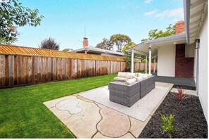 Unclassified image, 2 of 33, button - 6 Month Rental - Fully Furnished, Newly Renovated 3-bedroom 2 bath, 2 car garage (Hayward)