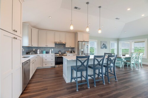 The Fourth Watch - 4x4 Carova Beach, Ocean View, Brand New, Linens, Flex Stays