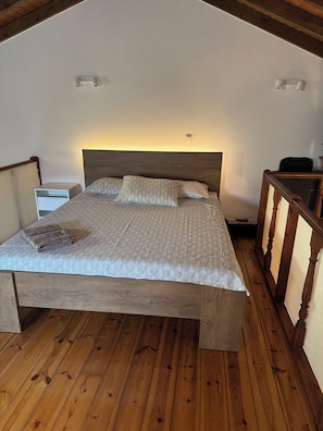 2 makuuhuonetta, vauvan matkasänky, ilmainen Wi-Fi, vuodevaatteet