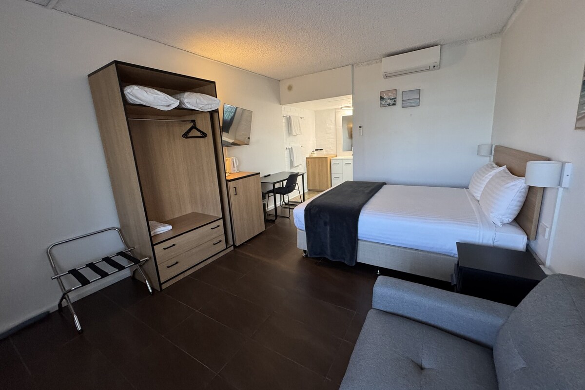Standard Double Room | WiFi (free)