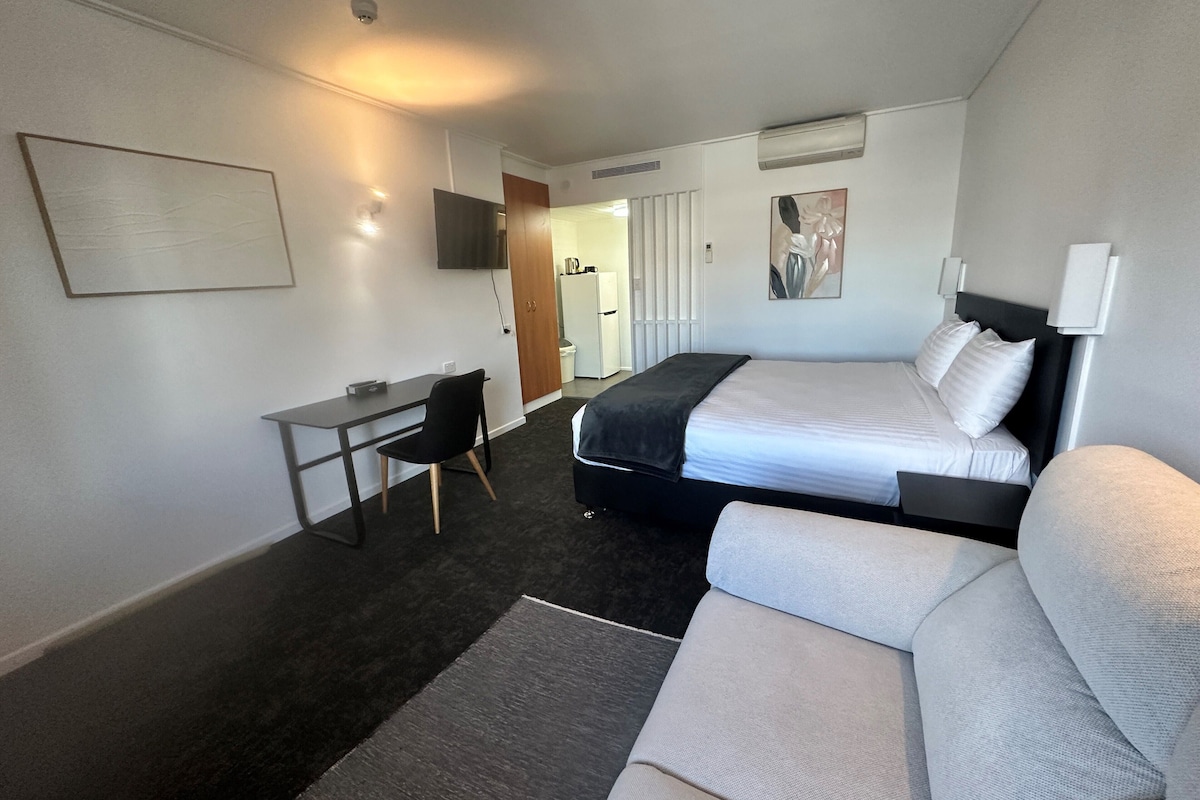 Superior Double Room, Courtyard View