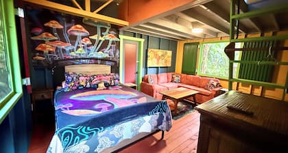 RV in a Rainforest Tree! - A True Jungle Experience with a super fun vibe!
