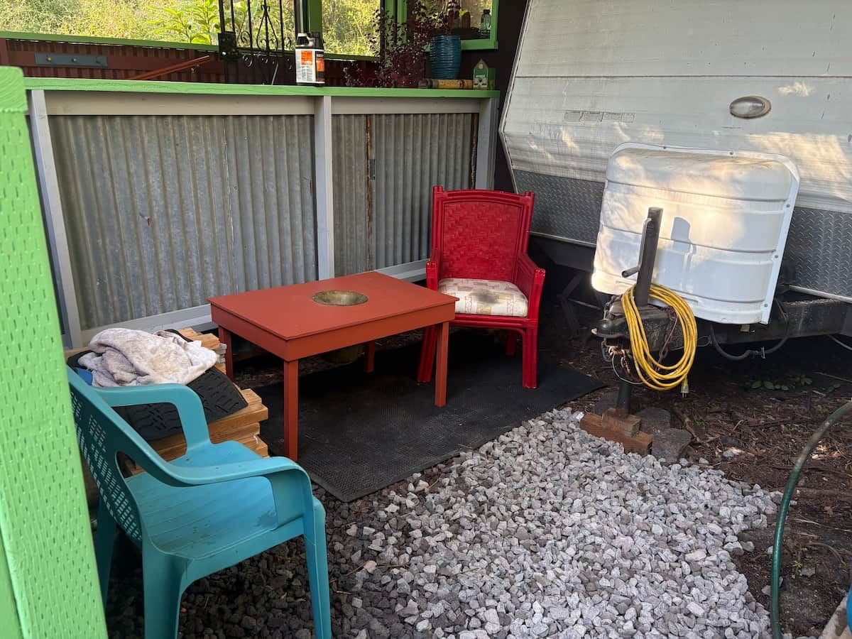 SMOKING AREA