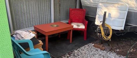 SMOKING AREA