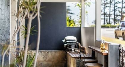 ‘The Stables’ Historic luxurious beach side stay