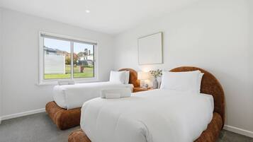 Iron/ironing board, travel crib, WiFi, bed sheets