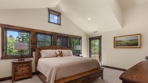 Room - Spacious 5BR Steamboat retreat with mountain views, hot tub, pool, and game room. (Steamboat Springs)