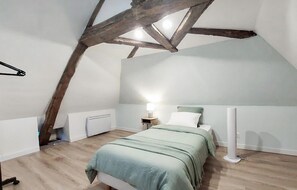 Unclassified image, 2 of 16, button - Charmante maison au calme (Jayac)