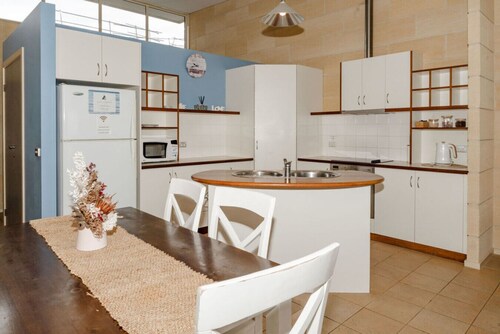 Bayview no 1 - Beachfront Apartment