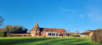 Sharvels Oast House - Pool, Tennis, Luxury Home