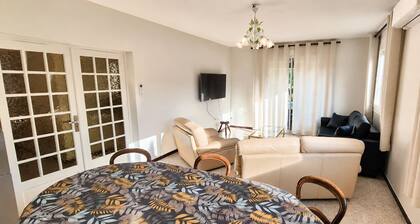 Large, air-conditioned villa with a private, secure pool and no overlooking neighbors - Servian