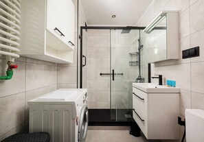 Bathroom - Dąbrowska Classy Apartment (Warszawa)