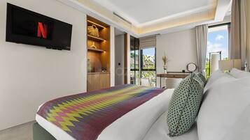 Villa, 3 Bedrooms, Pool View | Desk, laptop workspace, iron/ironing board, free WiFi