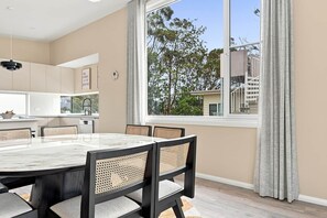 Abbey airbnb 31 abeckett 031