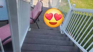 House, 4 Bedrooms, Patio | Property grounds