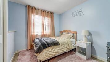 House, 4 Bedrooms, Patio
