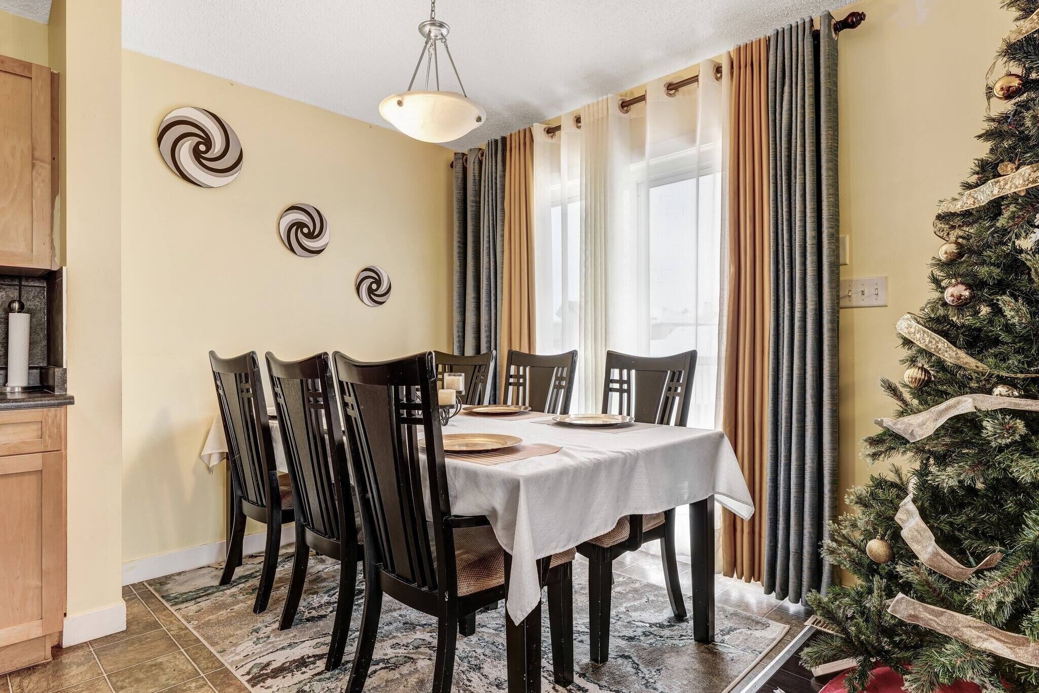 House, 4 Bedrooms, Patio | Dining room