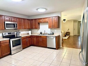 Private kitchen - Stylish 4-bedroom retreat with 3 king beds and twin trundle in charming Frisco. (Frisco)
