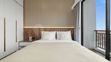 Villa, 3 Bedrooms, City View | Desk, laptop workspace, iron/ironing board, free WiFi