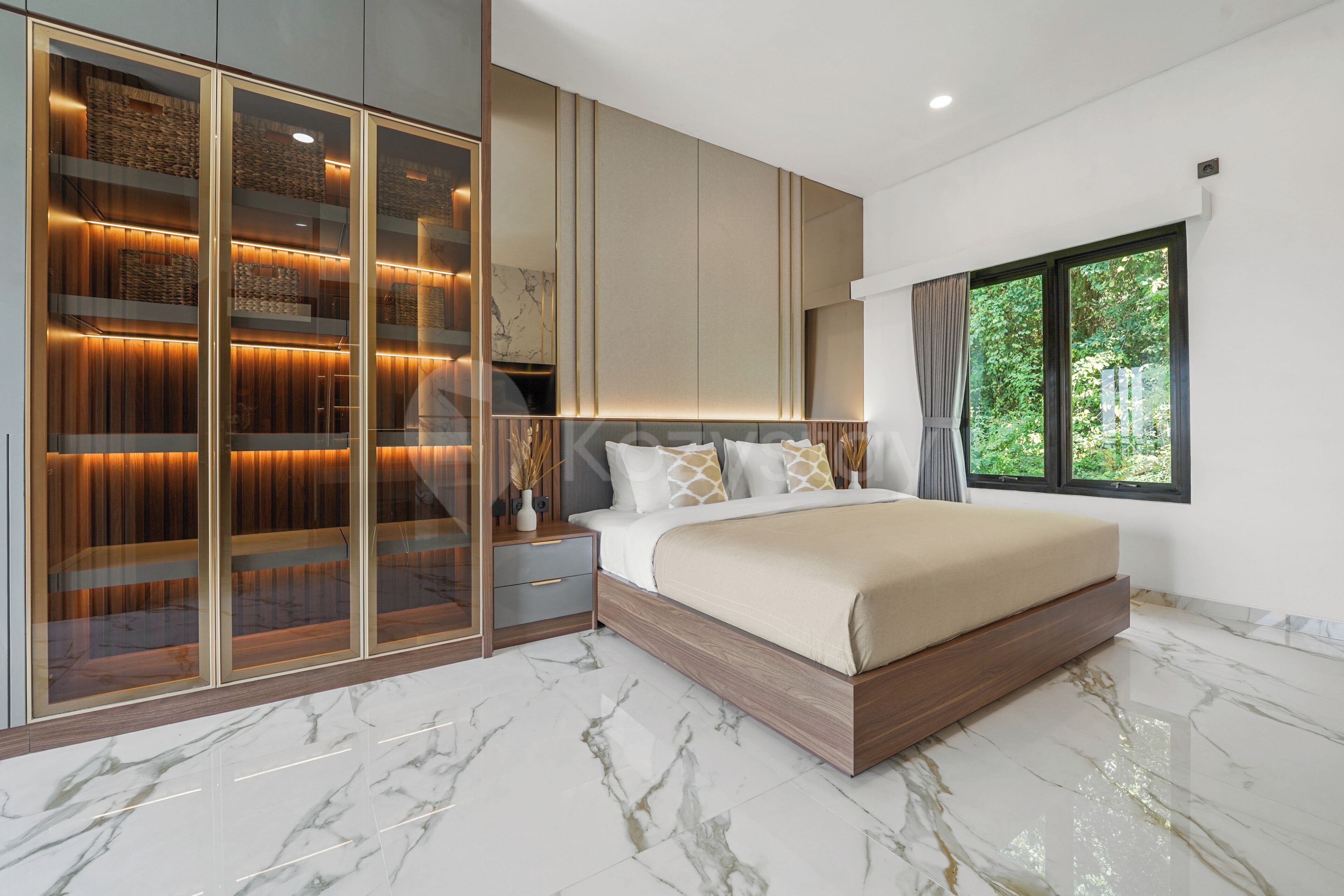 Villa, 3 Bedrooms, City View | Desk, laptop workspace, iron/ironing board, free WiFi