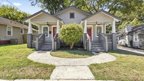 Front of property - Charlotte Luxury Homes (Charlotte)
