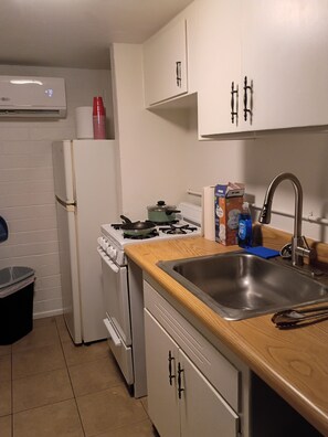 Private kitchen - SHARED SPACE AIRBED EDITION (Phoenix)