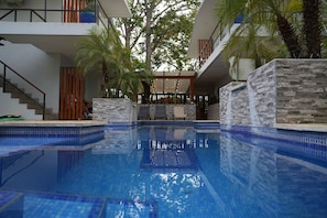 Pool - Poolside room with private balcony in Tamarindo, self check-in (Tamarindo)