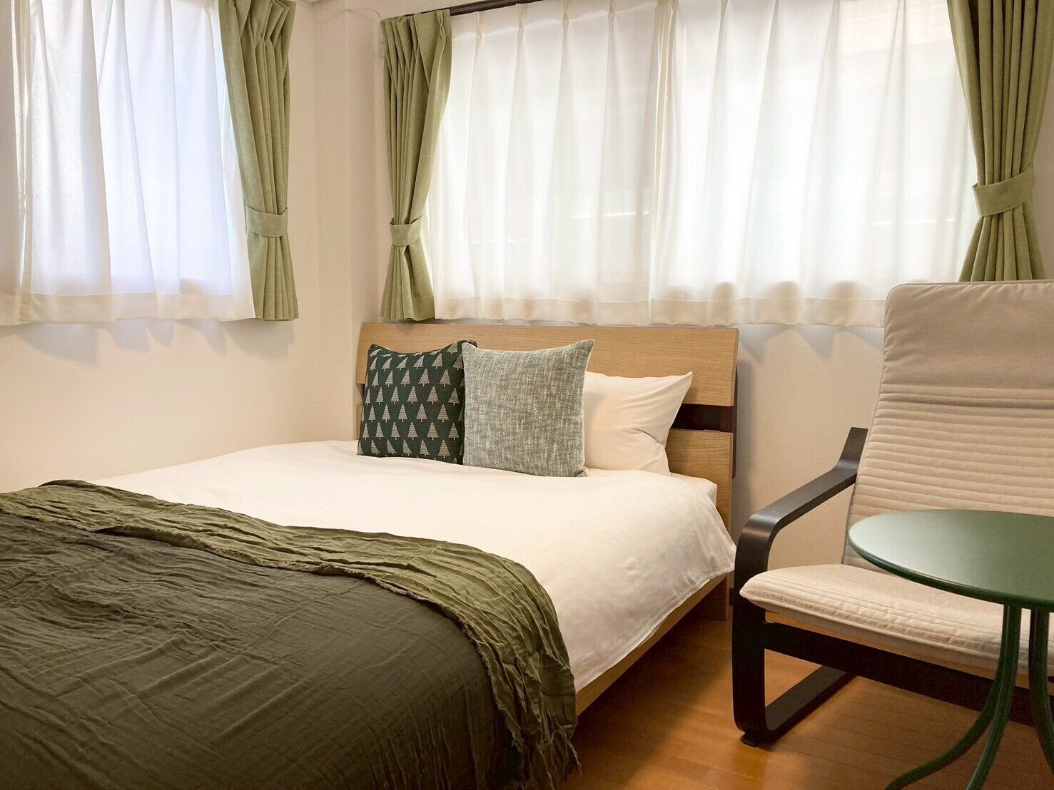 Blackout curtains, iron/ironing board, free WiFi