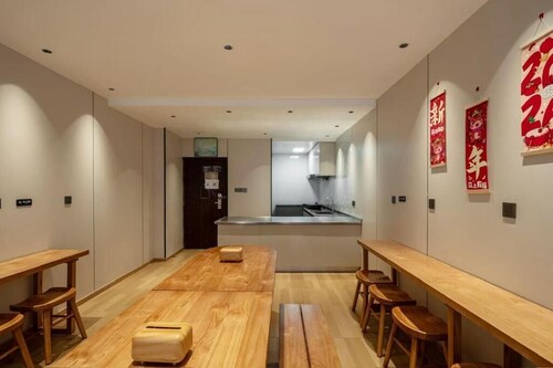 Demba international Youth Hotel