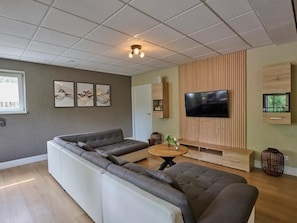 Unclassified image, 4 of 21, button - Luxury wellness apartment with garden (Schin op Geul)